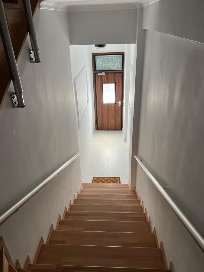 Kontis' Deluxe Furnished Apartment Loutráki Dış mekan fotoğraf