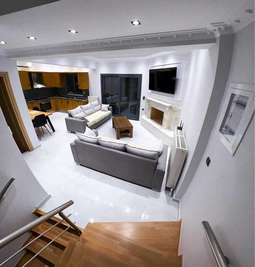 Kontis' Deluxe Furnished Apartment Loutráki Dış mekan fotoğraf