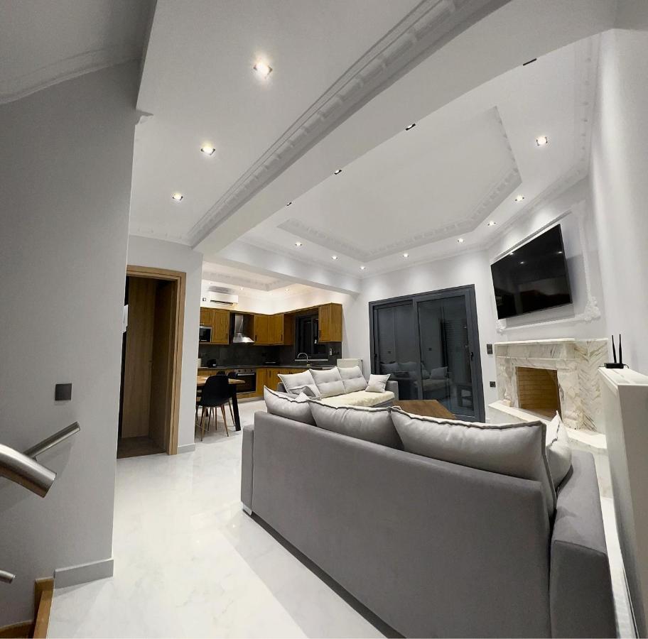 Kontis' Deluxe Furnished Apartment Loutráki Dış mekan fotoğraf