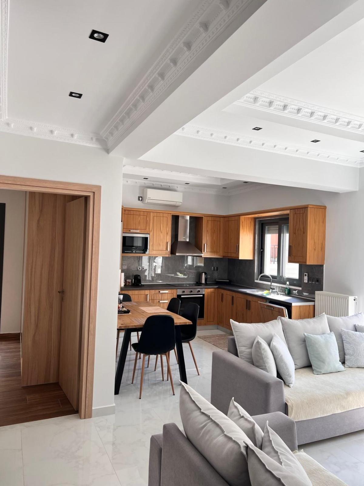 Kontis' Deluxe Furnished Apartment Loutráki Dış mekan fotoğraf