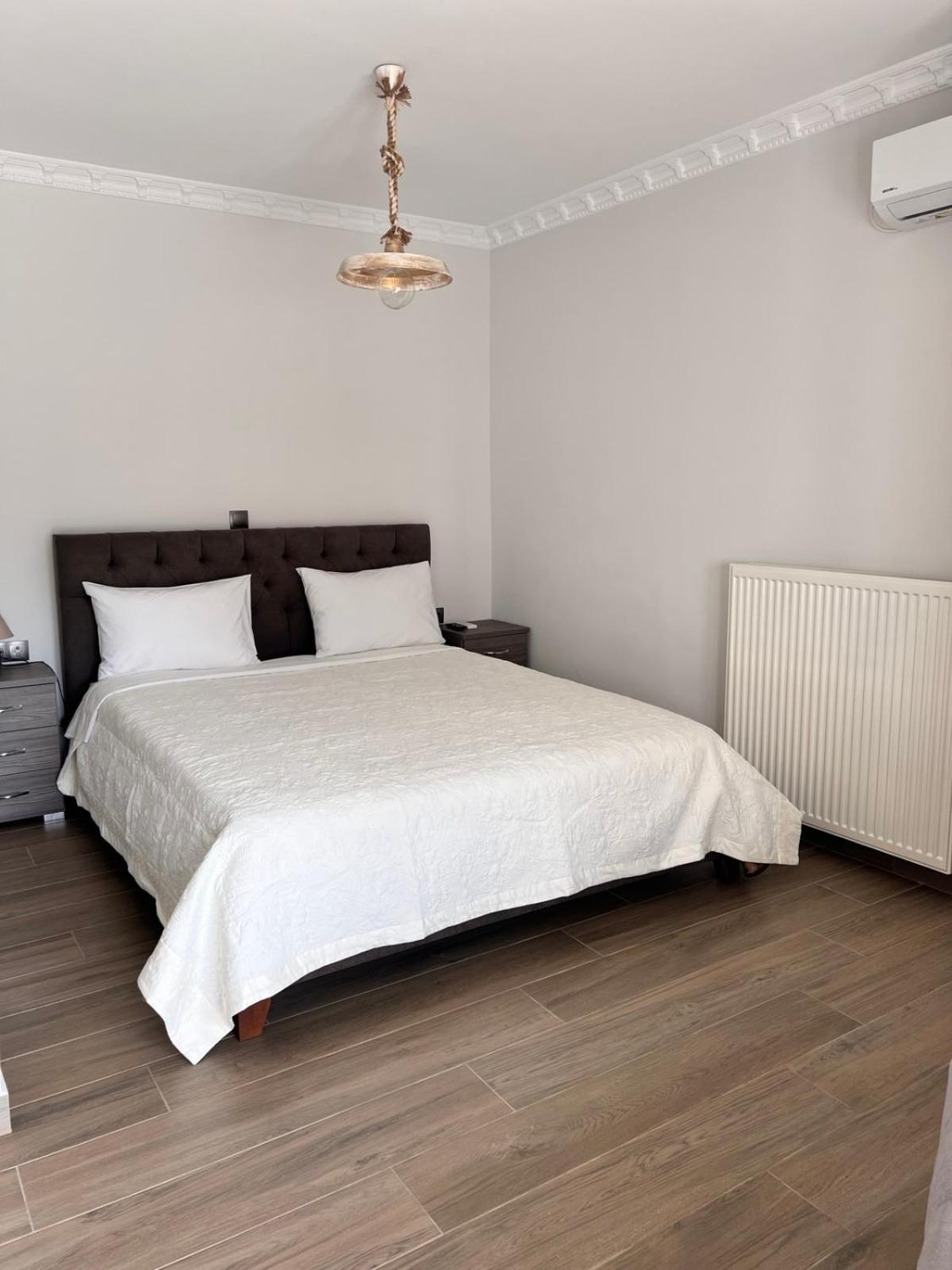 Kontis' Deluxe Furnished Apartment Loutráki Dış mekan fotoğraf