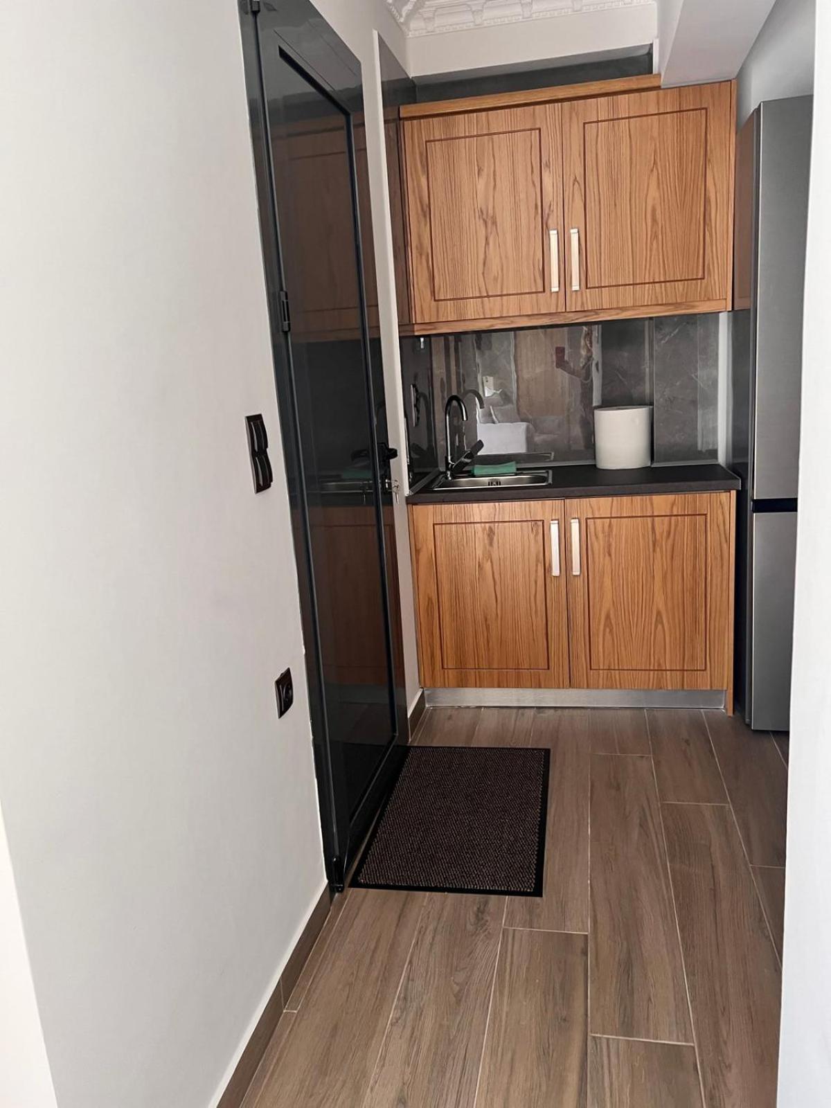 Kontis' Deluxe Furnished Apartment Loutráki Dış mekan fotoğraf