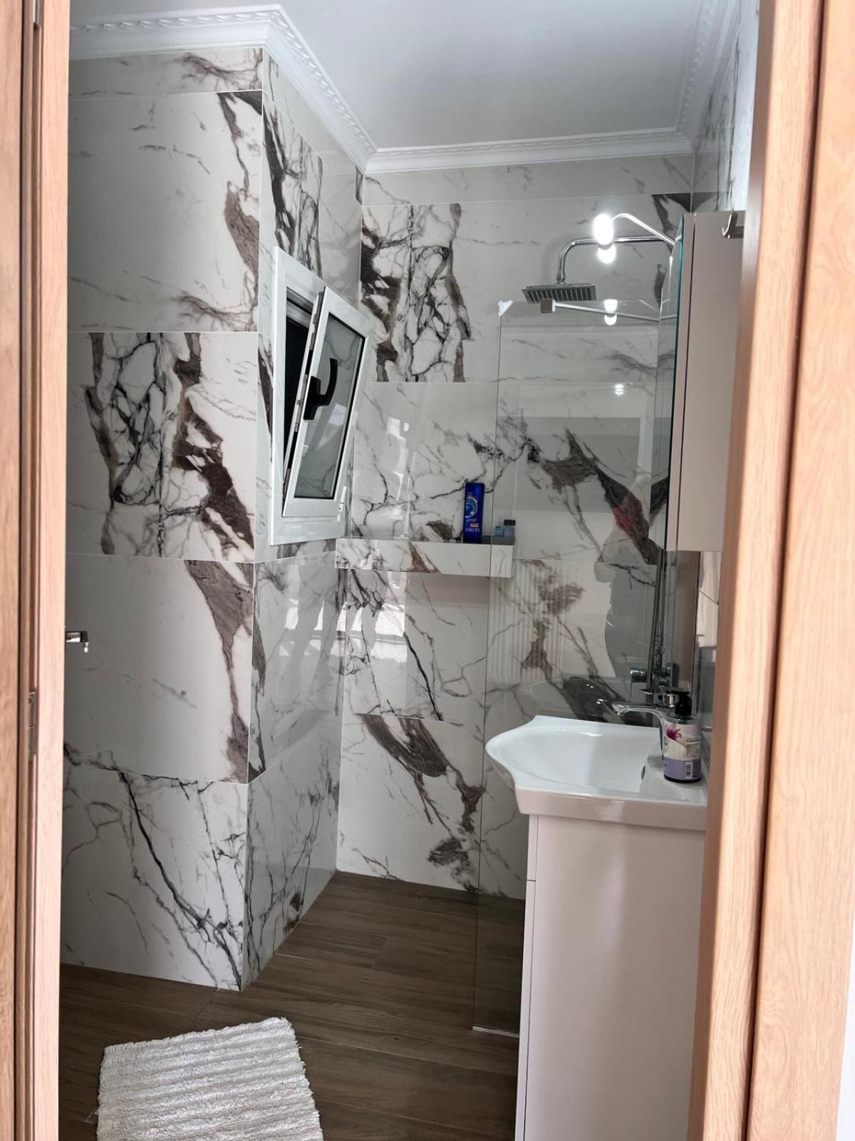Kontis' Deluxe Furnished Apartment Loutráki Dış mekan fotoğraf