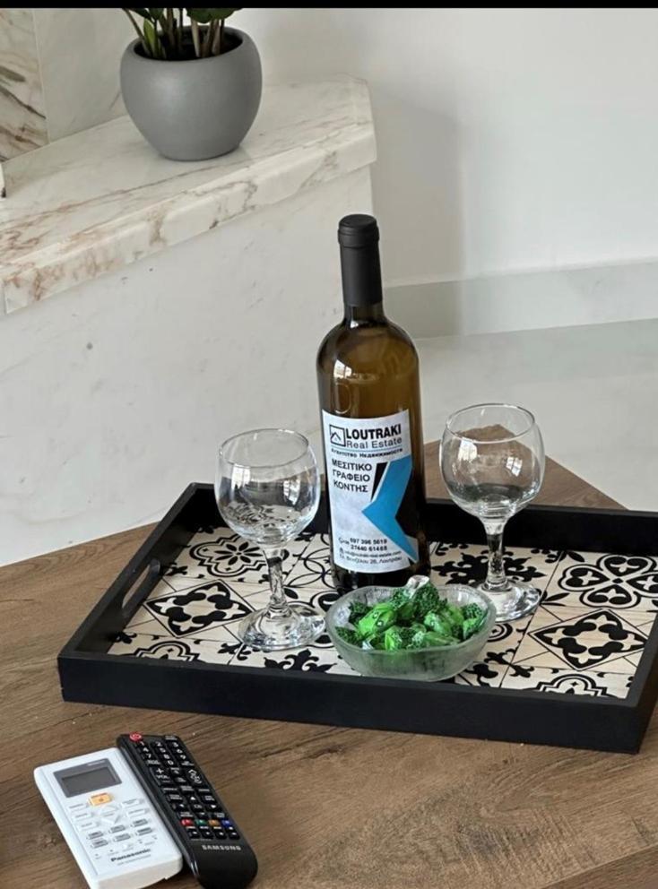 Kontis' Deluxe Furnished Apartment Loutráki Dış mekan fotoğraf